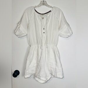 Knox Rose Romper Size SMALL Women's Boho Short Sleeve Gauze Shorts White Peasant